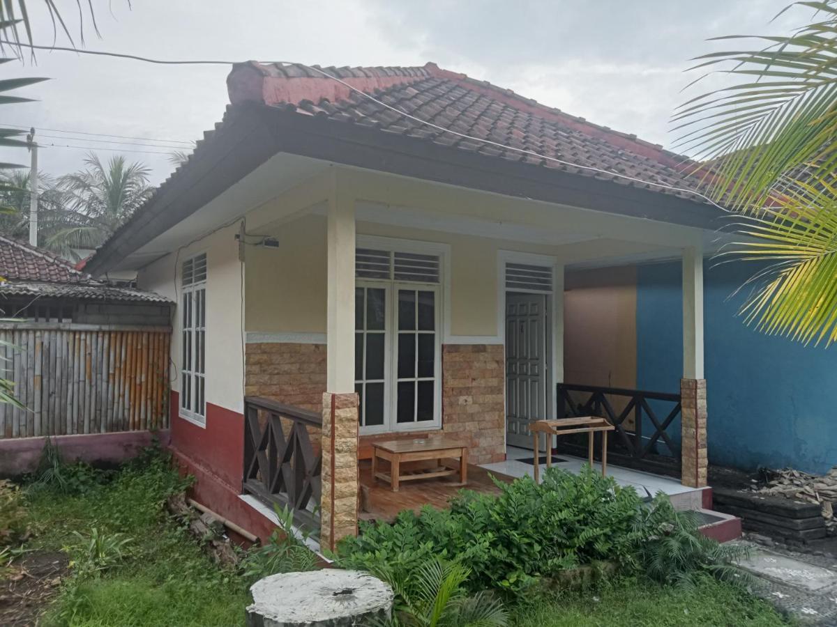 Homestay Lucu 2 吉利特拉旺安 外观 照片