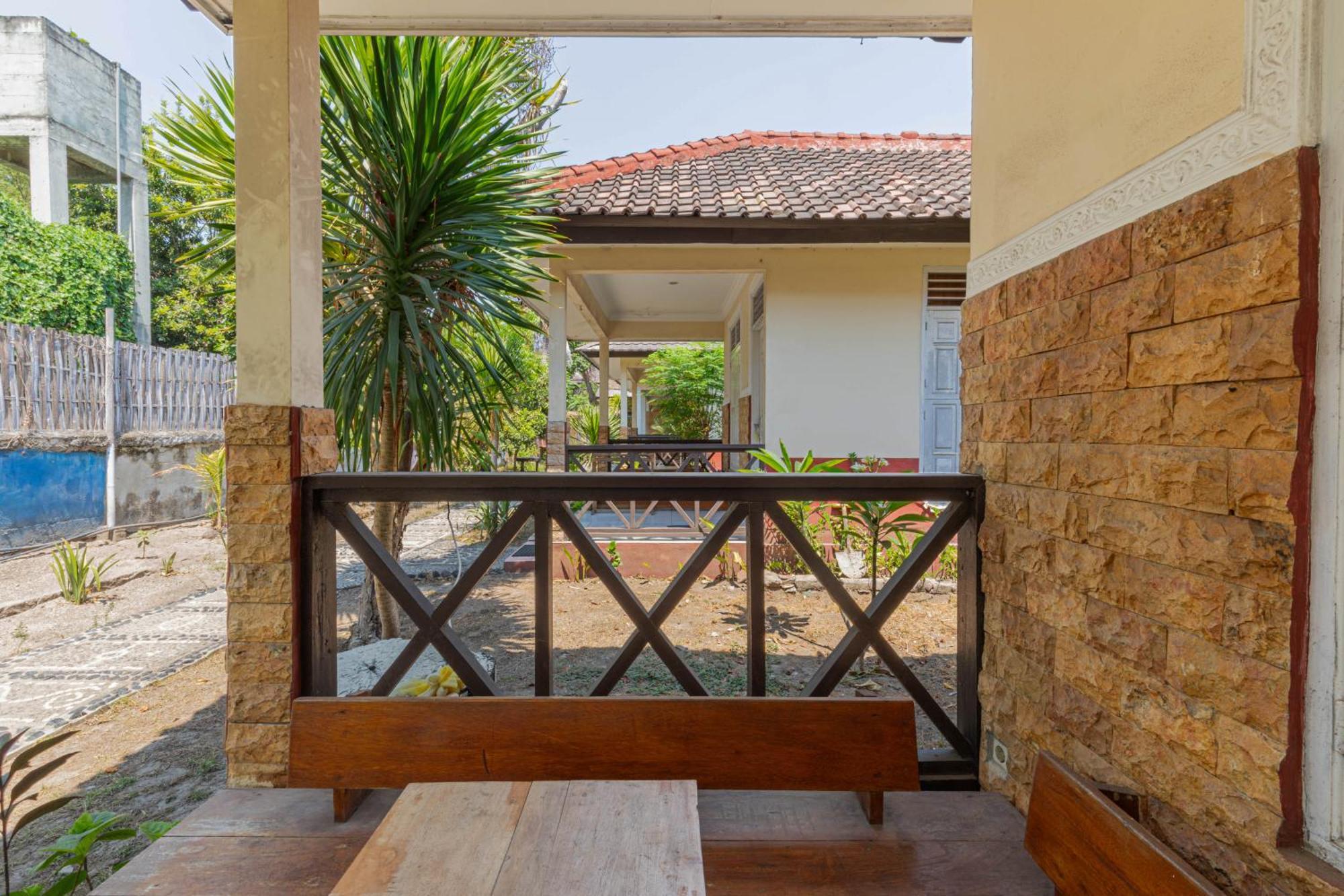 Homestay Lucu 2 吉利特拉旺安 外观 照片