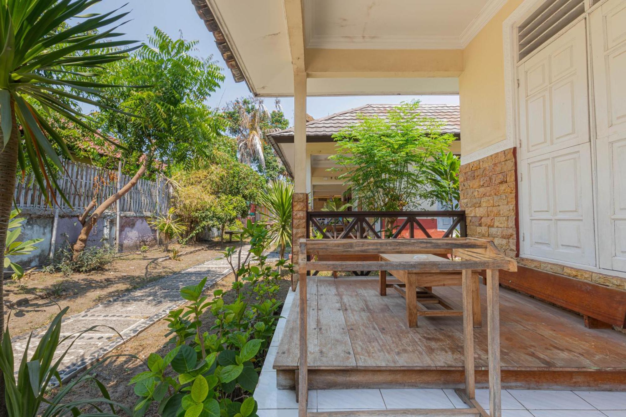 Homestay Lucu 2 吉利特拉旺安 外观 照片